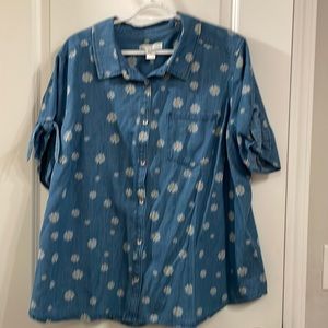 CJ Banks daisies chambray button down top